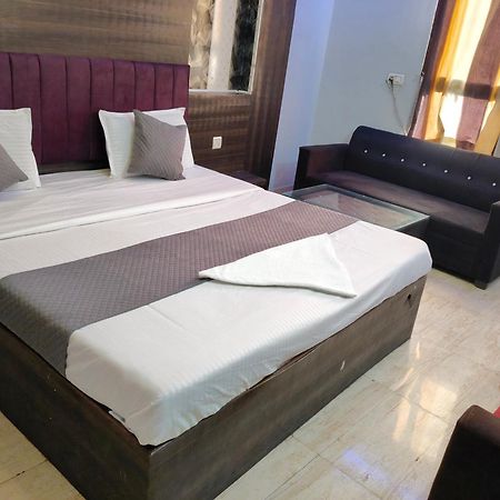 Hotel Park Avenue 러크나우 외부 사진